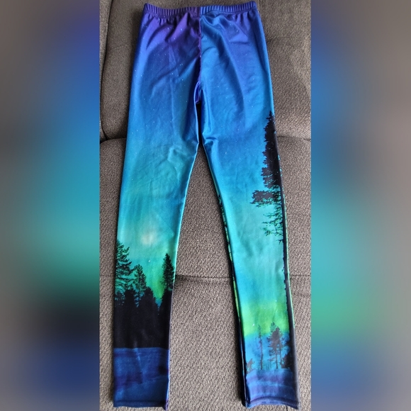 Lotus leggings in size small. - Picture 2 of 5